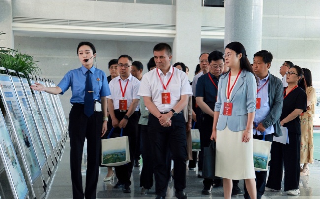 ����ίԱ���족��|ȫ���˴�����������飺Ϊ���ྭӪ�����ṩ��׼���ɷ���